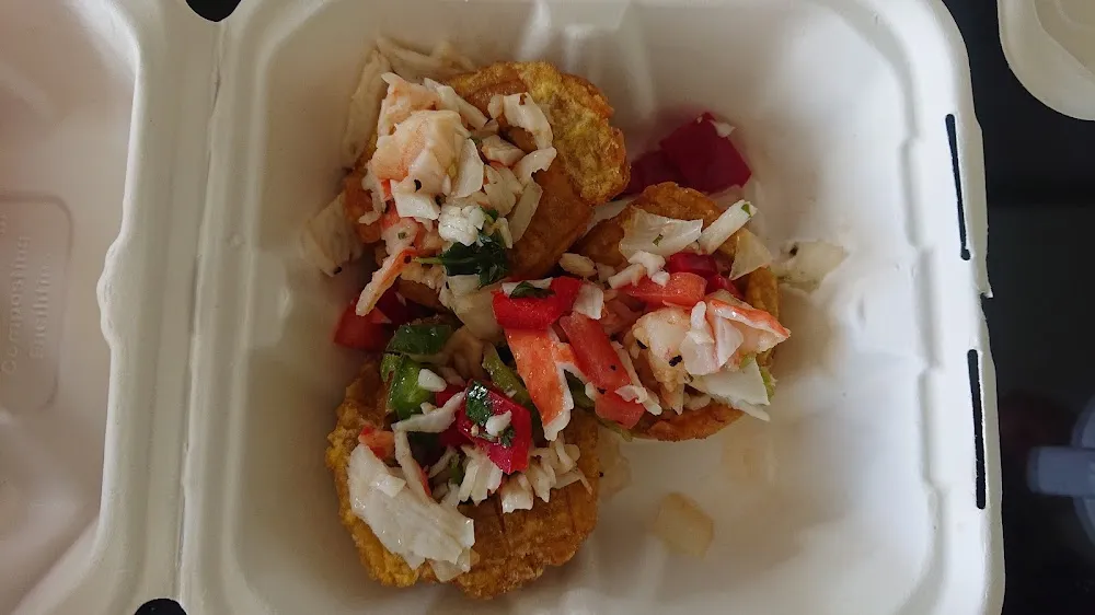 Canasitas De Platano Rellenas Con Mariscos
